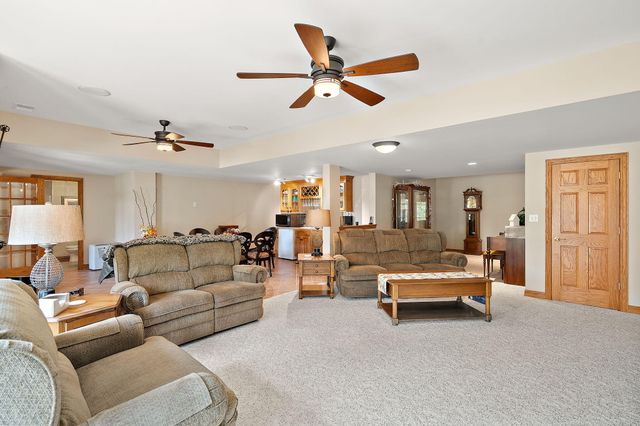821 Mary Ellen Drive, Crown Point, IN 46307