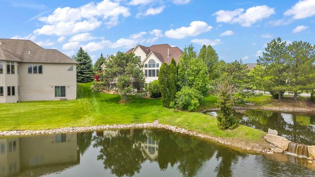 821 Mary Ellen Drive, Crown Point, IN 46307