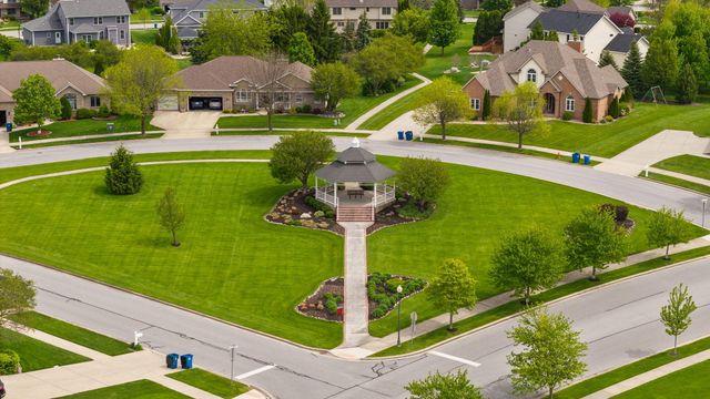 821 Mary Ellen Drive, Crown Point, IN 46307