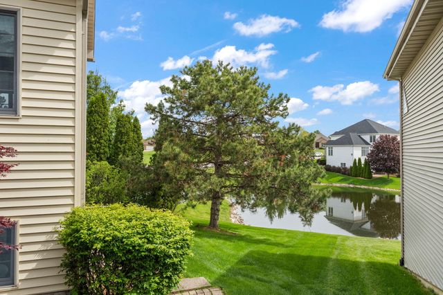 821 Mary Ellen Drive, Crown Point, IN 46307