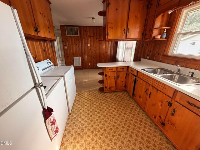205 Cloverdale Drive, Smithfield, NC 27577