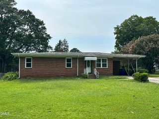 205 Cloverdale Drive, Smithfield, NC 27577