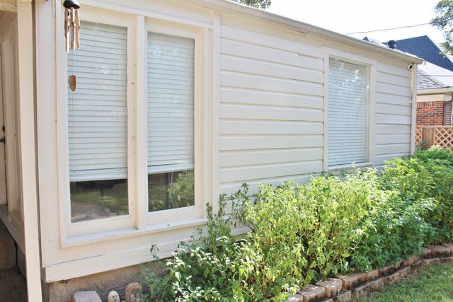 6910 Casa Loma Avenue, Dallas, TX 75214