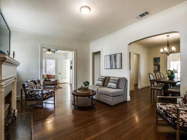 6910 Casa Loma Avenue, Dallas, TX 75214