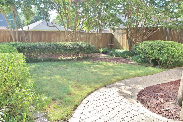 6910 Casa Loma Avenue, Dallas, TX 75214