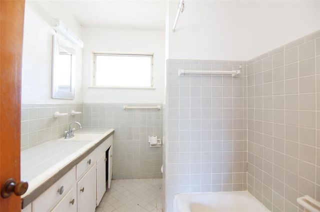 4048 Newshire Drive, Houston, TX 77025