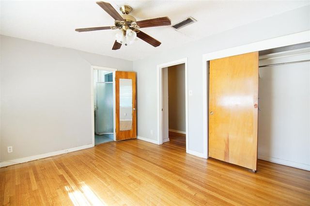 4048 Newshire Drive, Houston, TX 77025