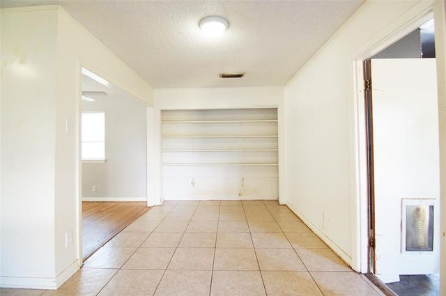 4048 Newshire Drive, Houston, TX 77025