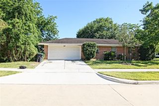 4048 Newshire Drive, Houston, TX 77025