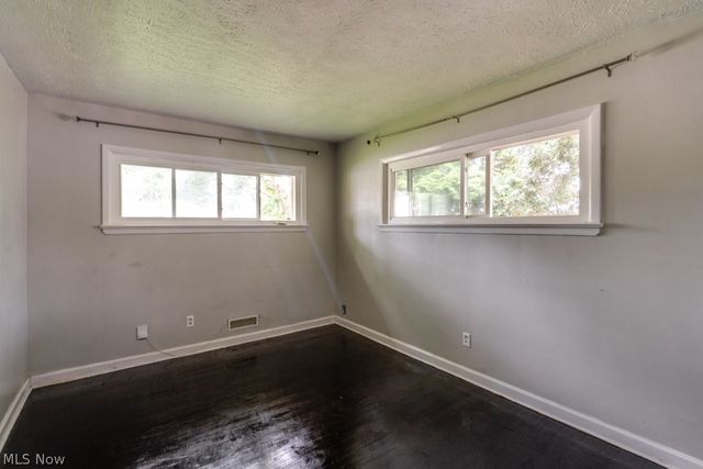 5833 Stumph Road, Parma Heights, OH 44130