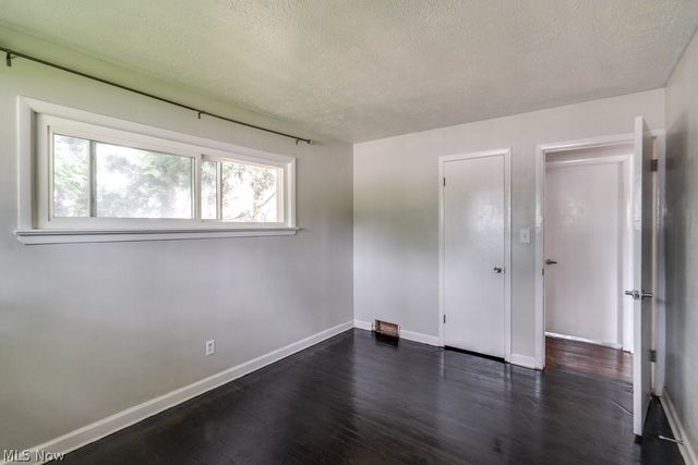 5833 Stumph Road, Parma Heights, OH 44130
