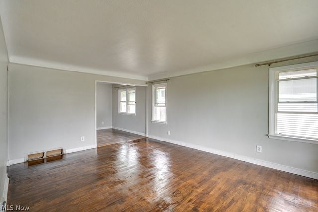5833 Stumph Road, Parma Heights, OH 44130