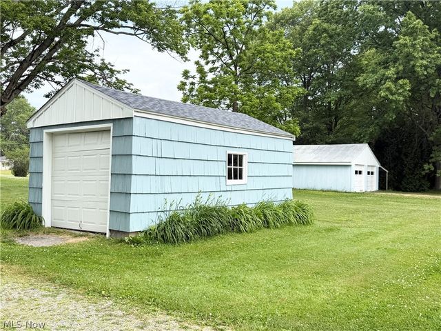 612 Briggs, Leavittsburg, OH 44430