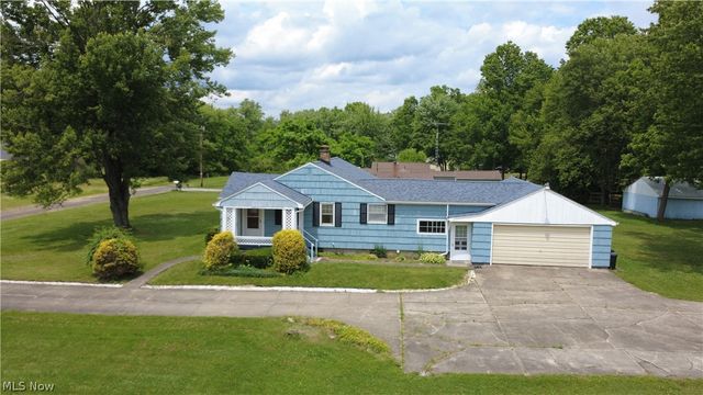 612 Briggs, Leavittsburg, OH 44430