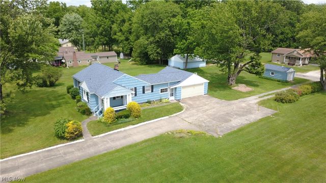 612 Briggs, Leavittsburg, OH 44430