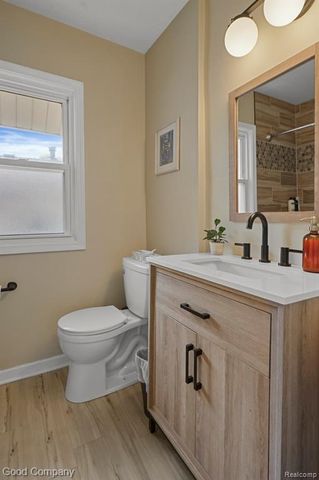 1102 S Wilson Avenue, Royal Oak, MI 48067