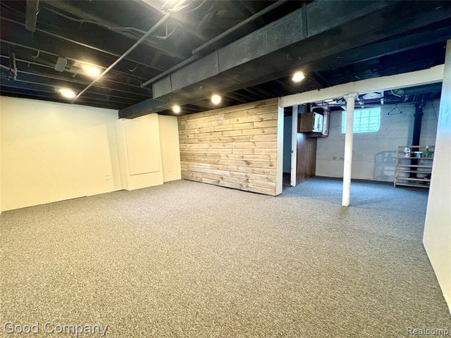1102 S Wilson Avenue, Royal Oak, MI 48067
