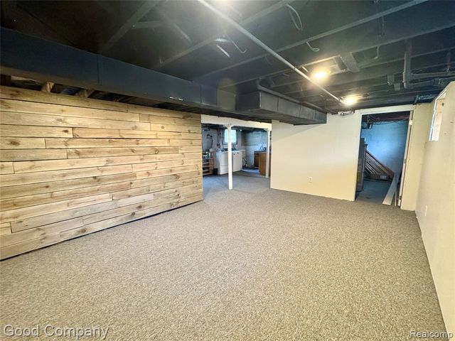 1102 S Wilson Avenue, Royal Oak, MI 48067