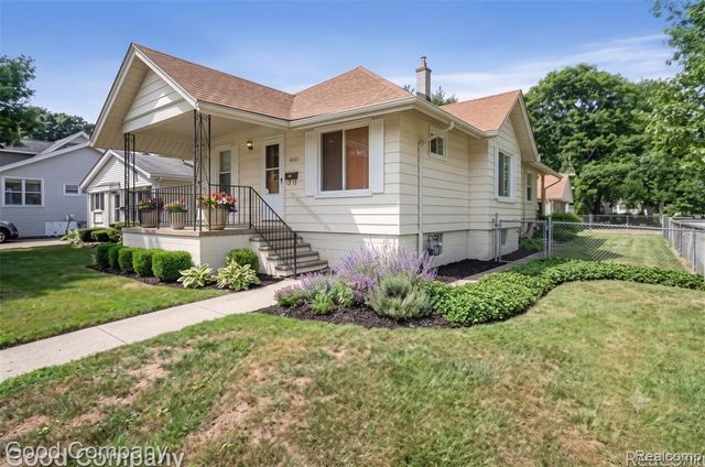 1102 S Wilson Avenue, Royal Oak, MI 48067