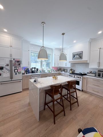 15 Emaerald St 1, Newton, MA 02458