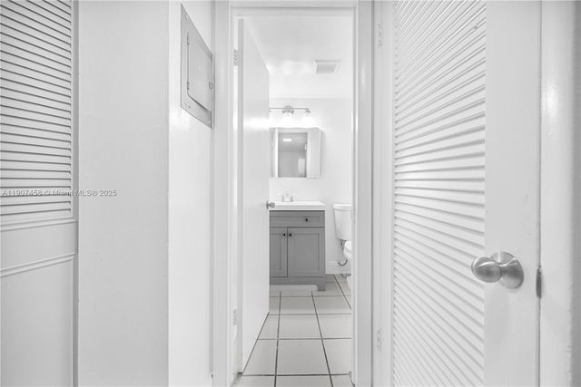 7550 Stirling Rd A106, Davie, FL 33024