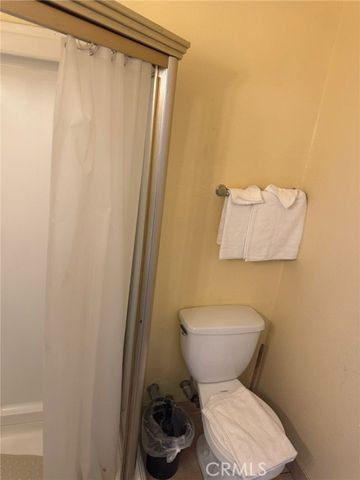 1047 Pacific Avenue, Long Beach, CA 90813