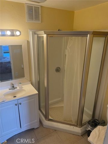 1047 Pacific Avenue, Long Beach, CA 90813