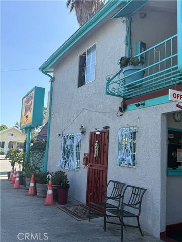 1047 Pacific Avenue, Long Beach, CA 90813