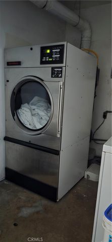 1047 Pacific Avenue, Long Beach, CA 90813