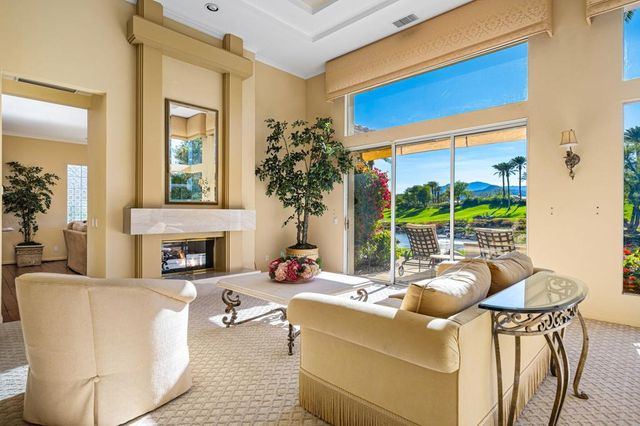 551 Red Arrow Trail, Palm Desert, CA 92211