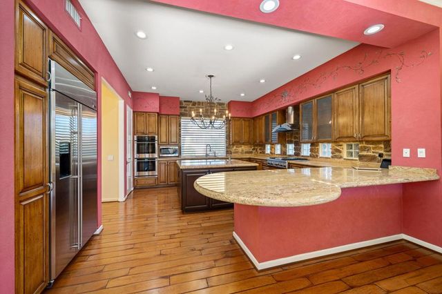 551 Red Arrow Trail, Palm Desert, CA 92211