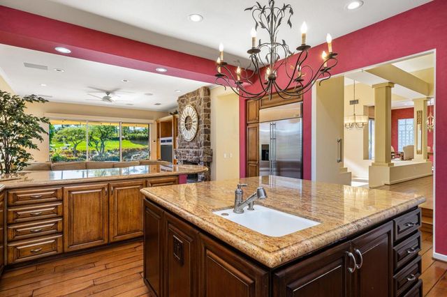 551 Red Arrow Trail, Palm Desert, CA 92211