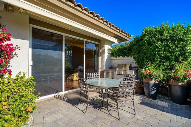 551 Red Arrow Trail, Palm Desert, CA 92211