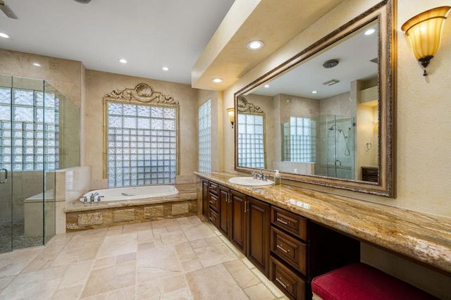 551 Red Arrow Trail, Palm Desert, CA 92211