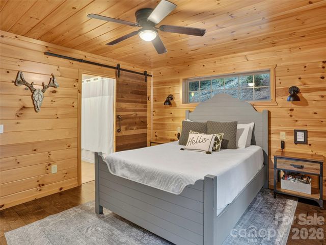 3050 Green River Cove Road, Saluda, NC 28773