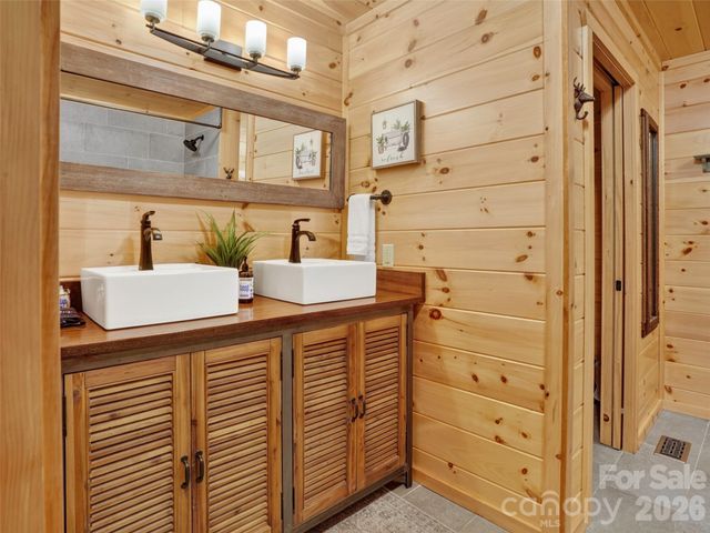 3050 Green River Cove Road, Saluda, NC 28773