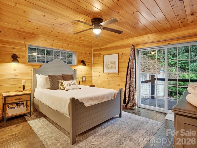 3050 Green River Cove Road, Saluda, NC 28773