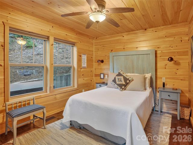 3050 Green River Cove Road, Saluda, NC 28773