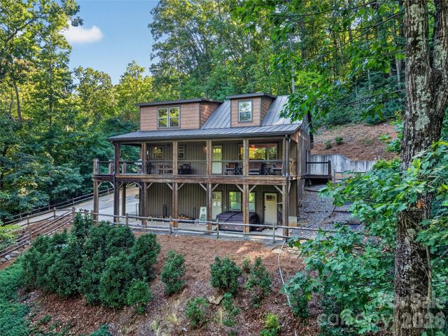3050 Green River Cove Road, Saluda, NC 28773