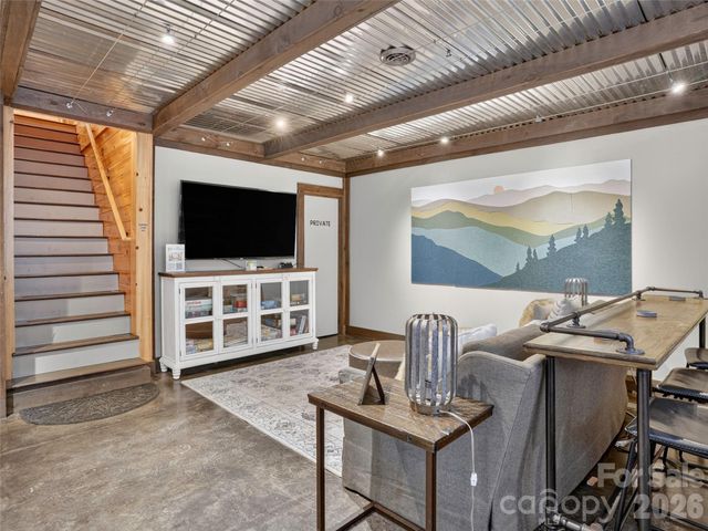 3050 Green River Cove Road, Saluda, NC 28773