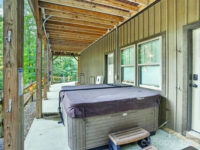 3050 Green River Cove Road, Saluda, NC 28773