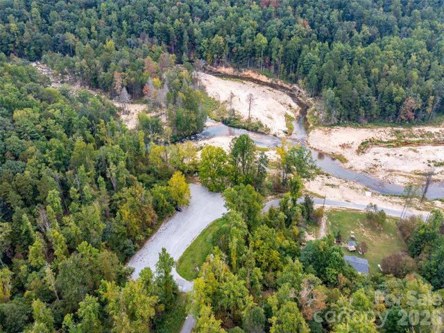 3050 Green River Cove Road, Saluda, NC 28773