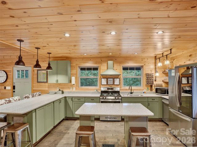 3050 Green River Cove Road, Saluda, NC 28773