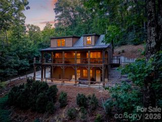 3050 Green River Cove Road, Saluda, NC 28773
