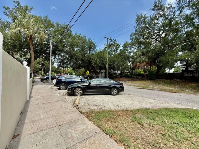 2802 W CLEVELAND STREET L, Tampa, FL 33609