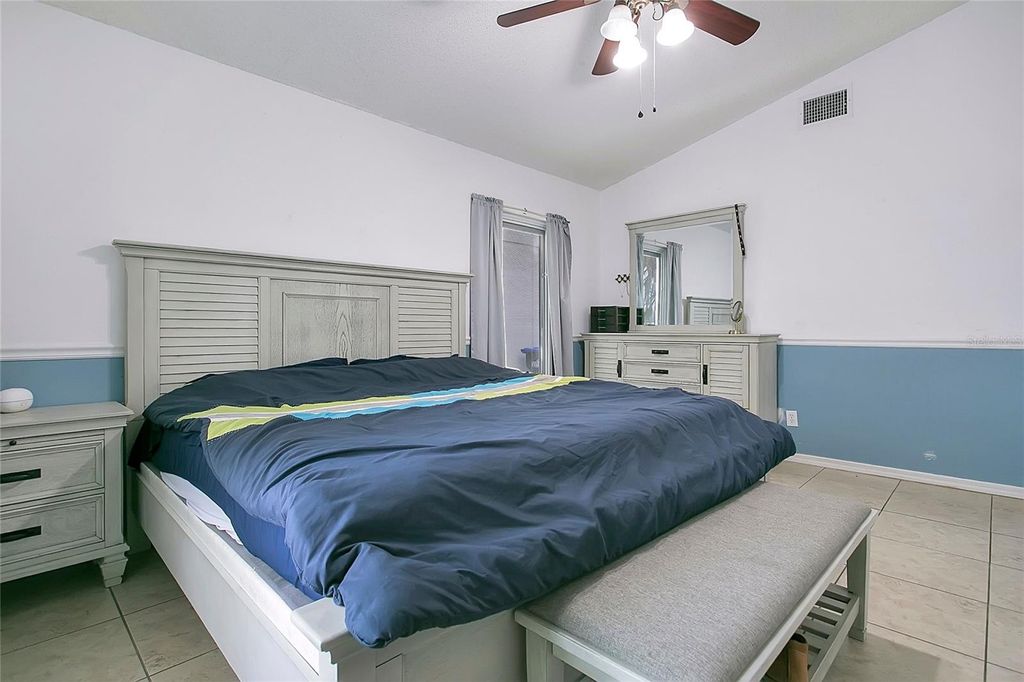 Image 18 of property listing at 14528 KRISTENRIGHT LANE, Orlando, FL 32826