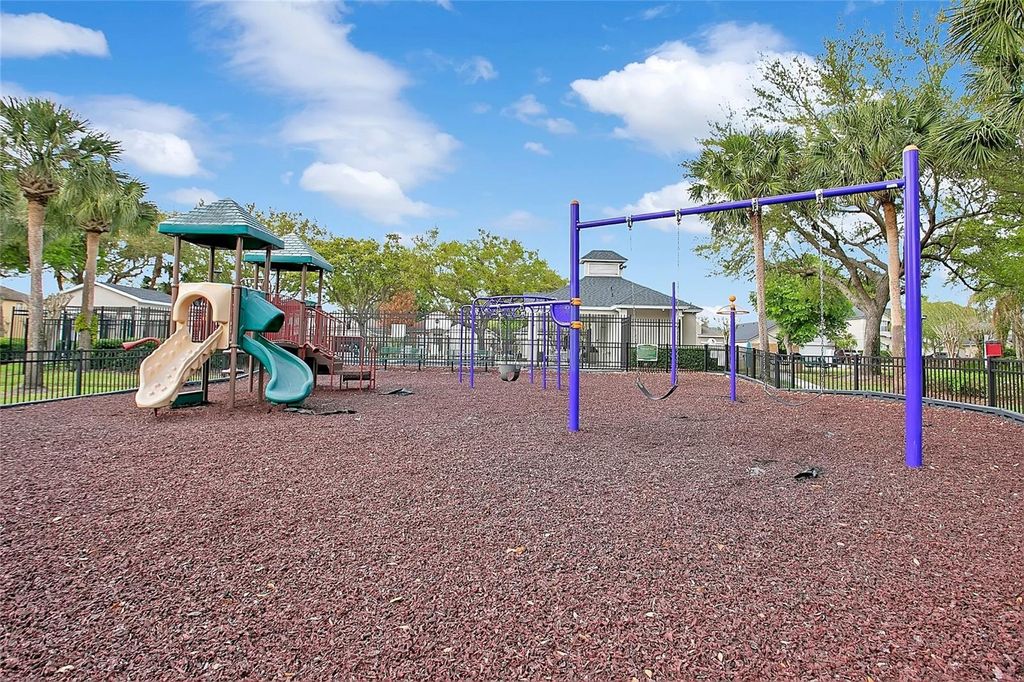 Image 31 of property listing at 14528 KRISTENRIGHT LANE, Orlando, FL 32826