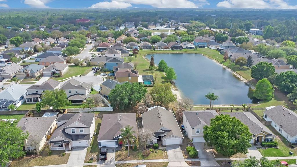 Image 34 of property listing at 14528 KRISTENRIGHT LANE, Orlando, FL 32826