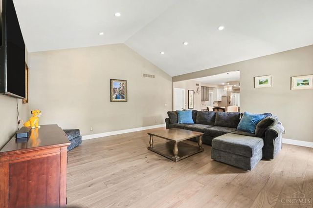 9719 Amberwood Court, Deerfield Twp., OH 45140