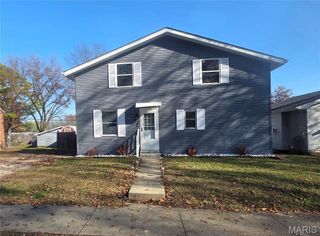 14 N High Street, Smithton, IL 62285